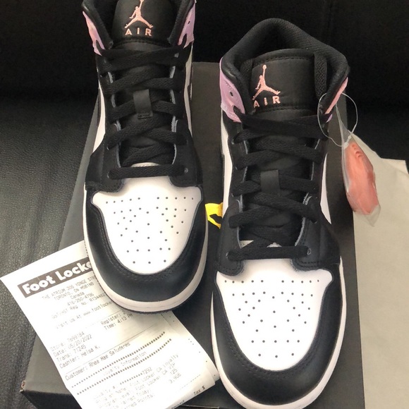 Sold - Picture 8 of 9